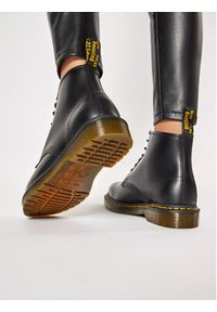 Dr. Martens Glany 101 YS 26230001 Czarny. Kolor: czarny. Materiał: skóra