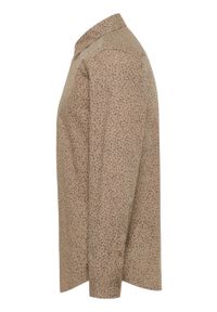 Mustang - Męska Koszula MUSTANG Elmore Allover Print on Beige 1015906 12672. Okazja: na co dzień. Typ kołnierza: kołnierzyk klasyczny. Materiał: bawełna. Długość: długie. Wzór: grochy, nadruk. Styl: klasyczny, casual, elegancki #2