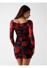 Guess Sukienka codzienna 180179 Czerwony Classic Fit. Okazja: na co dzień. Kolor: czerwony. Typ sukienki: proste. Styl: casual #4