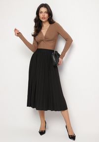 Born2be - Czarna Klasyczna Plisowana Spódnica z Gumką w Pasie Valentha. Kolor: czarny. Materiał: dzianina. Styl: klasyczny #4