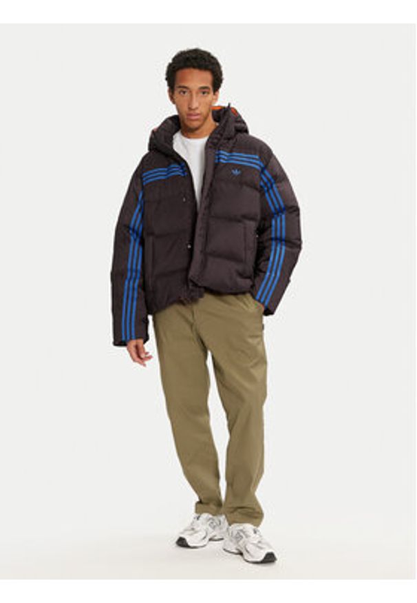 Adidas - adidas Kurtka puchowa 70's Premium JL9556 Brązowy Regular Fit. Kolor: brązowy. Materiał: syntetyk