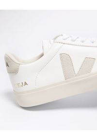 Veja - VEJA - Białe sneakersy Campo. Kolor: biały. Materiał: jeans, guma, zamsz. Wzór: gładki #2