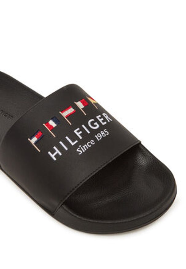 TOMMY HILFIGER - Tommy Hilfiger Klapki Flags Pool Slide FM0FM05431 Czarny. Kolor: czarny. Materiał: skóra