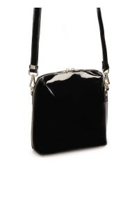 Kazar - Klasyczna czarna torebka na pasku. Kolor: czarny. Wzór: gładki. Materiał: lakierowane, skórzane. Styl: klasyczny #4