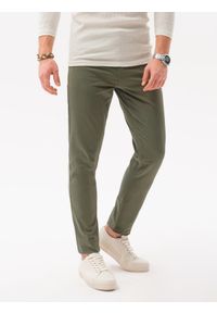 Ombre Clothing - Spodnie męskie chinosy SLIM FIT - oliwkowe V26 - Rozmiar: M. Okazja: na co dzień. Kolor: oliwkowy. Materiał: elastan, bawełna, tkanina. Styl: casual