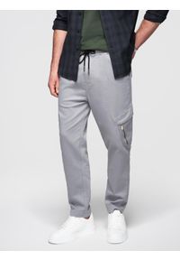 Ombre Clothing - Dzianinowe joggery męskie z kieszeniami cargo – jasnoszare V4 - Rozmiar: XL. Okazja: na co dzień. Kolor: szary. Materiał: dzianina. Wzór: aplikacja. Styl: casual