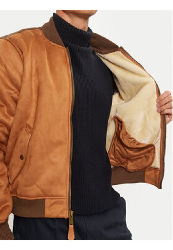 Alpha Industries Kurtka bomber 148122 Brązowy Regular Fit. Kolor: brązowy. Materiał: syntetyk