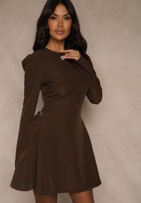 Renee - Brązowa Sukienka o Rozkloszowanym Kroju z Ozdobą z Boku Eleslia. Kolor: brązowy. Wzór: aplikacja. Styl: street #4