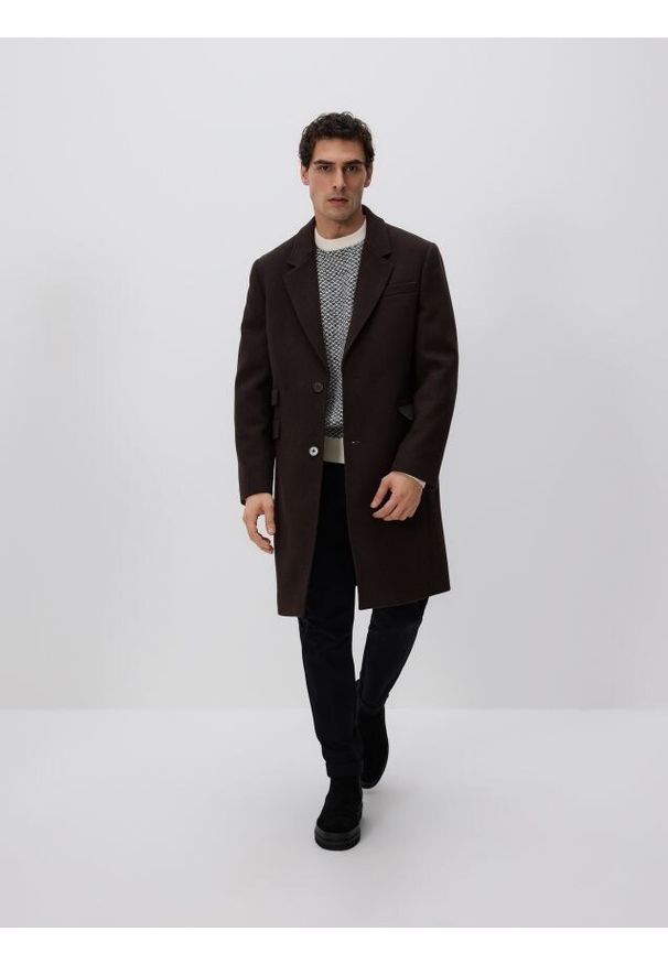 Reserved - Płaszcz z wełną - ciemnobrązowy. Kolor: brązowy. Materiał: wełna