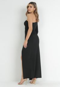 Born2be - Czarna Kopertowa Sukienka Maxi na Jedno Ramię z Marszczeniami Analaura. Okazja: na imprezę. Kolor: czarny. Materiał: wiskoza. Typ sukienki: kopertowe. Styl: elegancki. Długość: maxi #4