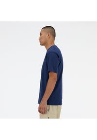 Koszulka męska New Balance MT41533NNY – granatowa. Kolor: niebieski. Materiał: bawełna, dresówka. Długość rękawa: krótki rękaw. Długość: krótkie #4