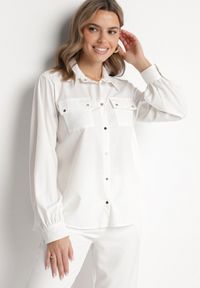 Born2be - Biała Koszula z Wiskozą i Ozdobnymi Pagonami Beliven. Okazja: na co dzień. Kolor: biały. Materiał: wiskoza. Styl: elegancki, casual #7