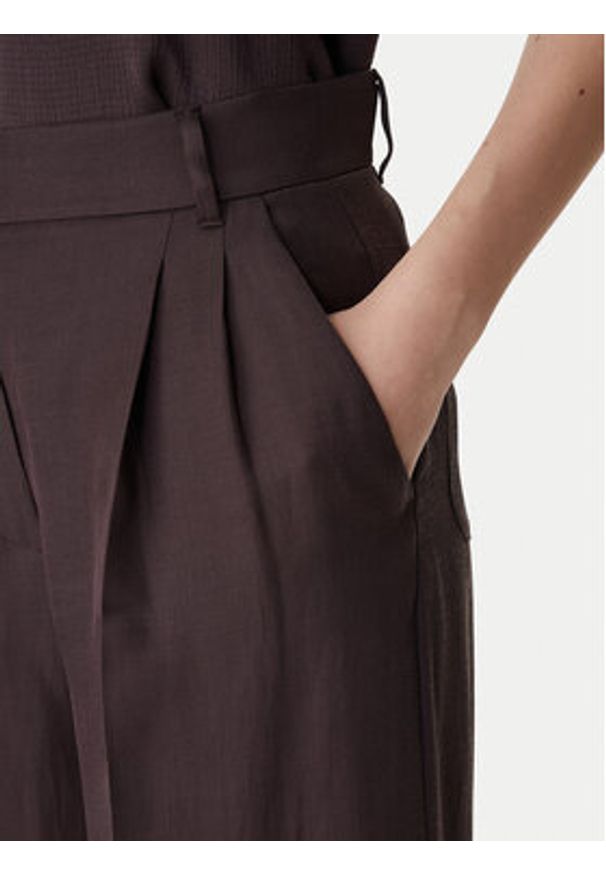 Marella Spodnie materiałowe Adito 2615131221 Brązowy Straight Fit. Kolor: brązowy. Materiał: wiskoza