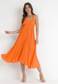 Born2be - Pomarańczowa Sukienka Wiązana na Szyi z Wiskozy Ellaze. Kolor: pomarańczowy. Materiał: wiskoza. Typ sukienki: rozkloszowane. Styl: wakacyjny