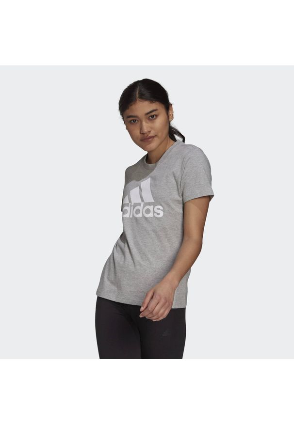 Adidas - LOUNGEWEAR Essentials Logo Tee. Kolor: szary, wielokolorowy, biały. Sport: fitness