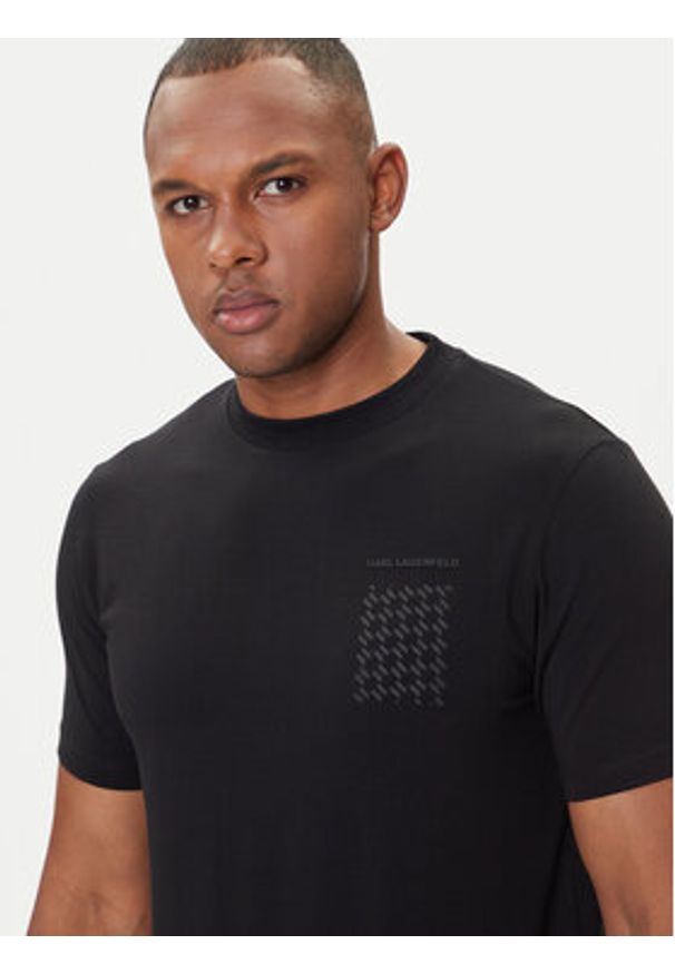 Karl Lagerfeld - KARL LAGERFELD T-Shirt 755034 554221 Czarny Regular Fit. Typ kołnierza: dekolt w karo. Kolor: czarny. Materiał: bawełna