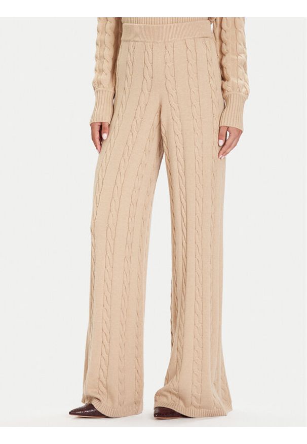 Guess Spodnie dzianinowe W5BB52 Z1192 Beżowy Regular Fit. Kolor: beżowy. Materiał: syntetyk