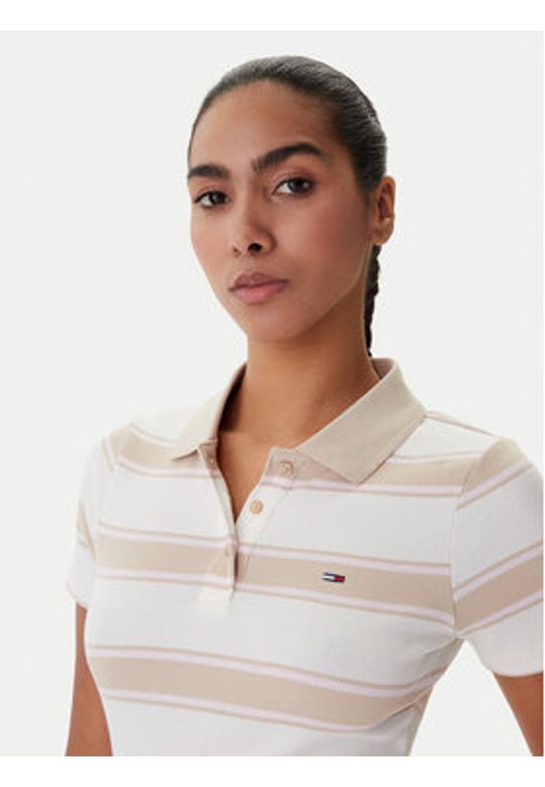 Tommy Jeans Polo DW0DW22327 Beżowy Slim Fit. Typ kołnierza: polo. Kolor: beżowy. Materiał: bawełna