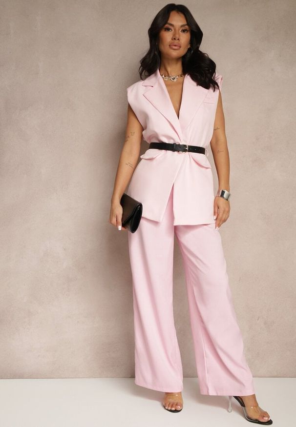 Renee - Różowa Kamizelka Oversize w Garniturowym Stylu z Guzikiem i Paskiem z Klamrą Galazia. Okazja: na co dzień, do pracy. Kolor: różowy. Styl: klasyczny, casual