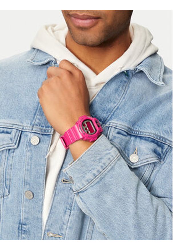 G-Shock Zegarek DW-6900RCS-4ER Różowy. Kolor: różowy