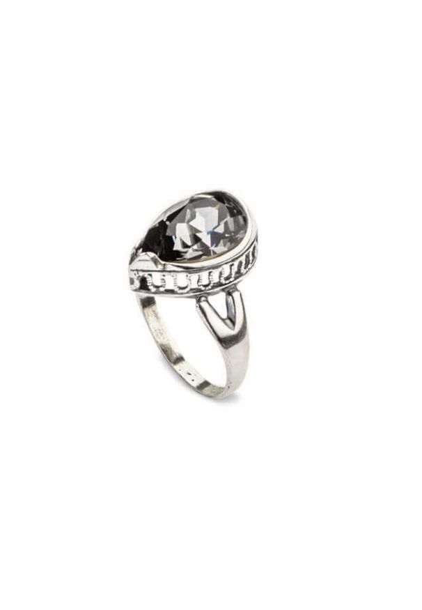 Polcarat Design - Srebrny pierścionek z kryształami Swarovskiego PK 1595. Materiał: srebrne. Kolor: srebrny. Wzór: aplikacja. Kamień szlachetny: kryształ