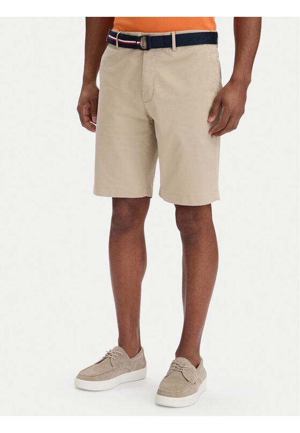 TOMMY HILFIGER - Tommy Hilfiger Komplet szorty i pasek Denton MW0MW42349 Beżowy jasny Slim Fit. Kolor: beżowy. Materiał: bawełna
