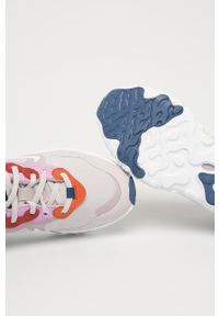 Nike Sportswear - Buty React Art3mis. Nosek buta: okrągły. Zapięcie: sznurówki. Kolor: różowy. Materiał: syntetyk, materiał, guma. Szerokość cholewki: normalna. Obcas: na obcasie. Wysokość obcasa: średni #5