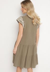 Born2be - Zielona Sukienka z Haftami w Stylu Boho z Bawełny Evitel. Kolor: zielony. Materiał: bawełna. Długość rękawa: krótki rękaw. Wzór: haft. Sezon: lato. Styl: boho #2