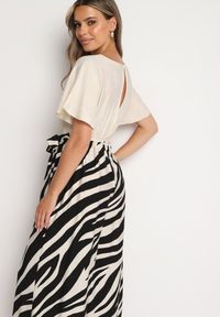 Born2be - Czarno-Biały Taliowany Kombinezon z Szerokimi Nogawkami i Paskiem w Talii Nellma. Okazja: na co dzień. Kolor: czarny. Materiał: wiskoza. Długość rękawa: krótki rękaw. Długość: krótkie. Styl: casual, elegancki #7