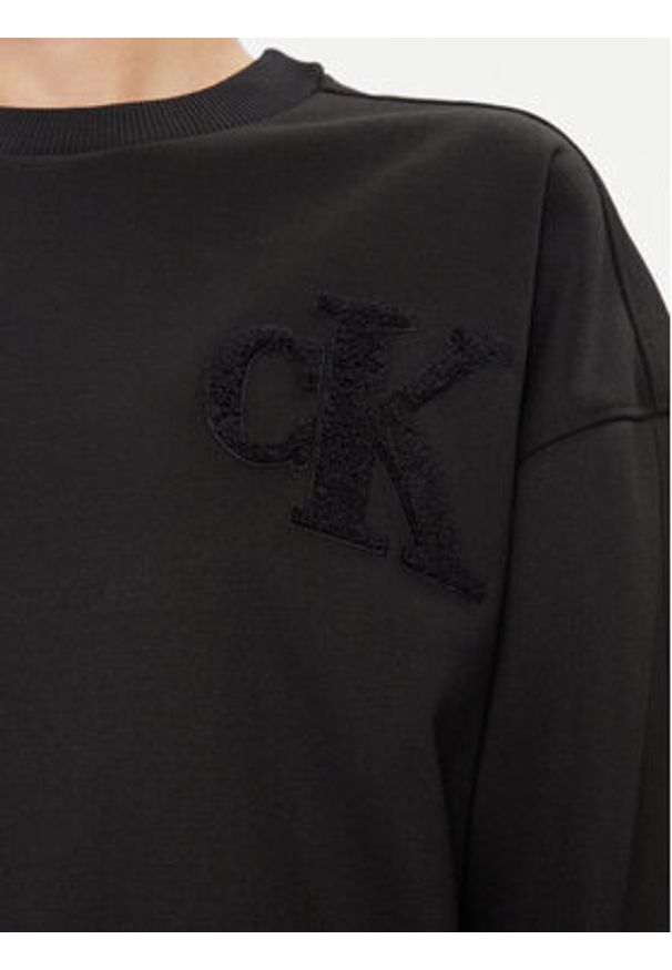 Calvin Klein Jeans Bluza Chenille J20J221729 Czarny Regular Fit. Kolor: czarny. Materiał: syntetyk