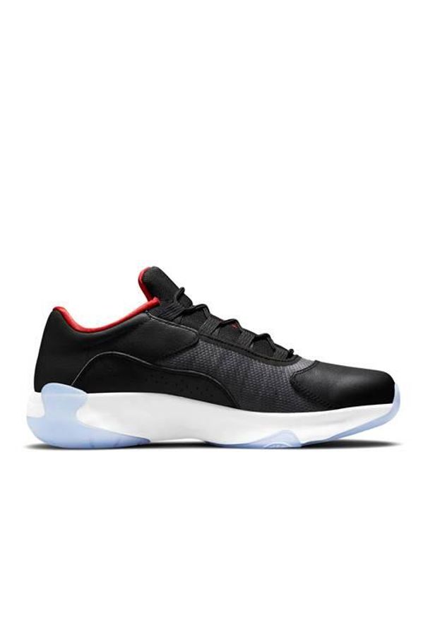 Buty do chodzenia męskie Nike Air Jordan 11 Cmft Low. Zapięcie: sznurówki. Kolor: wielokolorowy, czarny. Materiał: guma, materiał, skóra, tkanina. Szerokość cholewki: normalna. Model: Nike Air Jordan. Sport: turystyka piesza