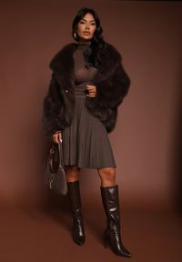 Renee - Brązowa Spódnica z Kaszmirem o Rozkloszowanym Kroju High Waist Acrea. Okazja: na co dzień. Stan: podwyższony. Kolor: brązowy. Materiał: kaszmir. Styl: elegancki, casual