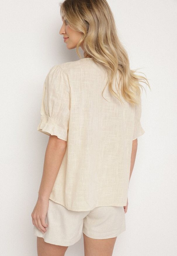 Born2be - Jasnobeżowa Bawełniana Koszula Zapinana na Guziki z Haftem i Przeszyciami Ozdobną Nicią Varavia. Kolor: beżowy. Materiał: bawełna. Wzór: haft