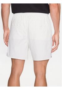 Calvin Klein Jeans Szorty sportowe J30J322904 Biały Regular Fit. Kolor: biały. Materiał: syntetyk. Styl: sportowy