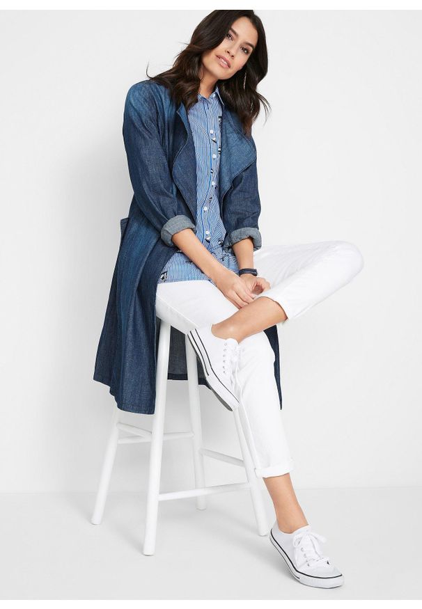 bonprix - Spodnie z diagonalu, z wygodnym paskiem, straight. Kolor: biały