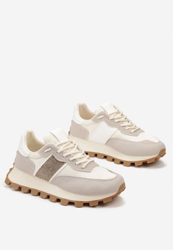 Born2be - Beżowe Sneakersy z Brokatową Wstawką i Bieżnikiem Valindras. Kolor: beżowy
