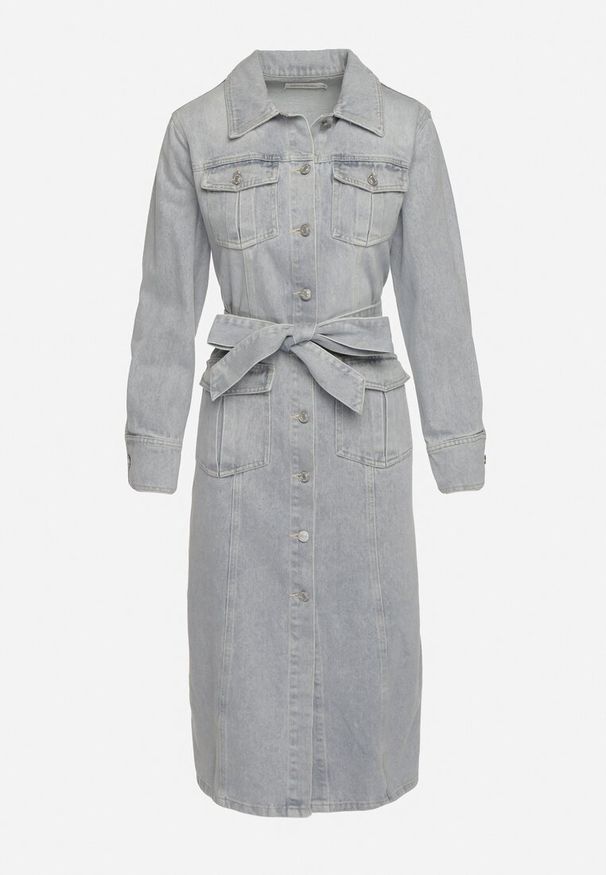 Born2be - Jasnoniebieska Koszulowa Sukienka Jeansowa z Bawełny z Kieszeniami i Materiałowym Paskiem Udettia. Okazja: na co dzień, na spacer. Kolor: niebieski. Materiał: materiał, bawełna, jeans. Typ sukienki: koszulowe. Styl: casual, elegancki