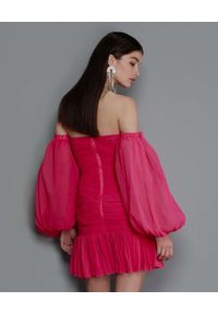 BRONX AND BANCO - Różowa sukienka mini Rumi. Typ kołnierza: dekolt gorset. Kolor: wielokolorowy, fioletowy, różowy. Materiał: tiul, jedwab, szyfon. Typ sukienki: oversize, gorsetowe. Długość: mini