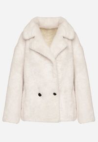 Born2be - Biała Kurtka Futerko o Dwurzędowym Kroju Oversize Nalizana. Okazja: na co dzień. Kolor: biały. Materiał: futro. Długość rękawa: długi rękaw. Długość: długie. Styl: casual, elegancki #6