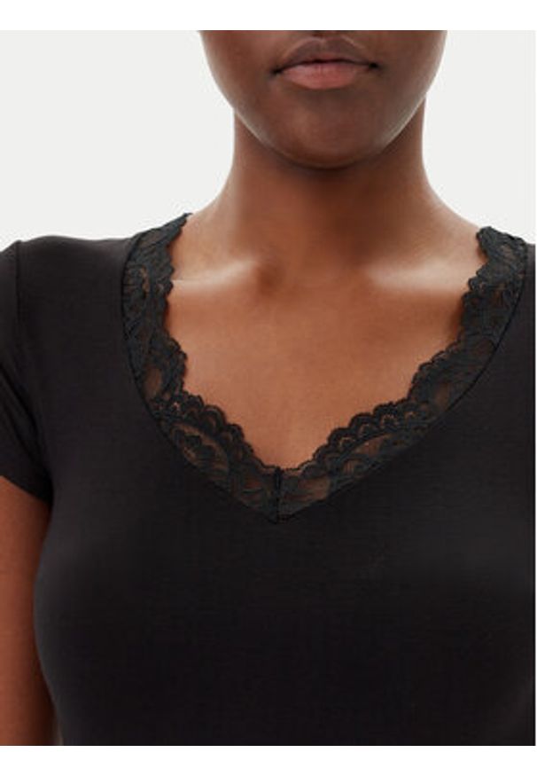 Hunkemöller Piżama Nanna 301483 Czarny Regular Fit. Kolor: czarny. Materiał: wiskoza
