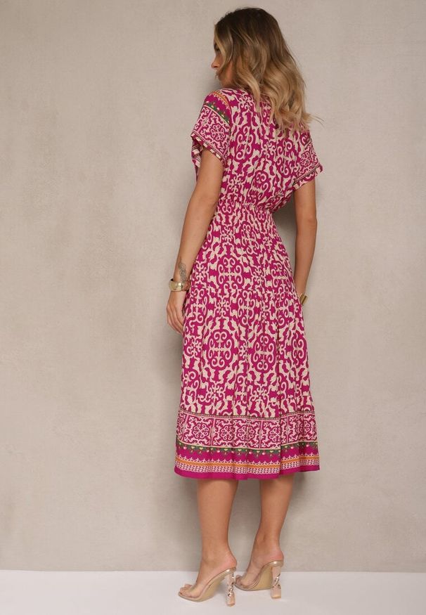 Renee - Fioletowa Sukienka z Bawełny Ozdobiona Ornamentnym Motywem Fillena. Kolor: fioletowy. Materiał: bawełna. Wzór: aplikacja