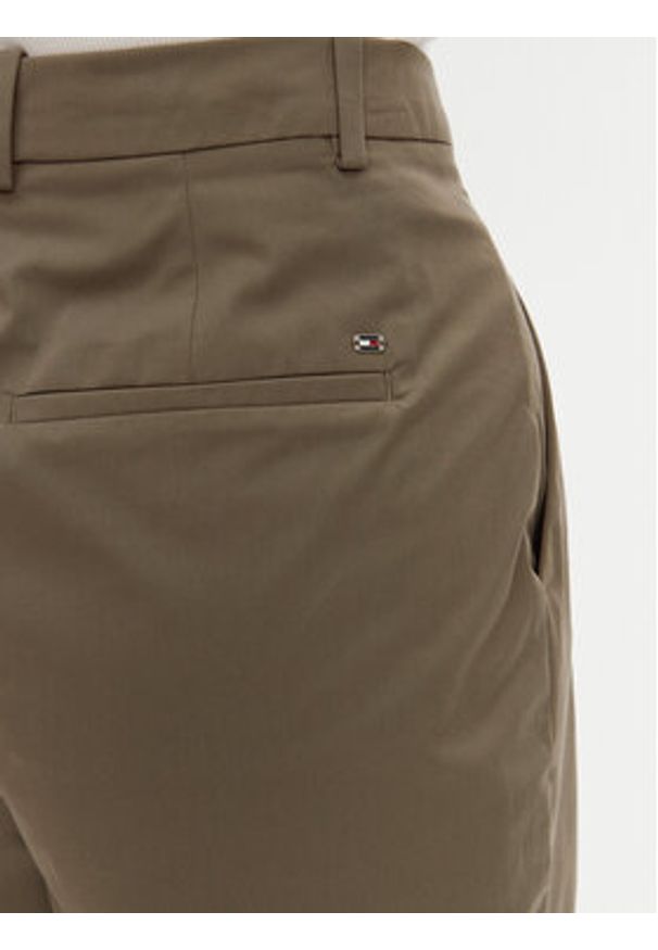 TOMMY HILFIGER - Tommy Hilfiger Bermudy WW0WW44764 Brązowy Relaxed Fit. Kolor: brązowy. Materiał: bawełna