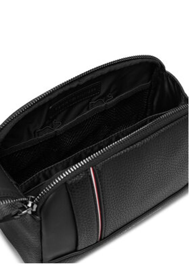 TOMMY HILFIGER - Tommy Hilfiger Kosmetyczka Th Central Washbag AM0AM13748 Czarny. Kolor: czarny. Materiał: skóra