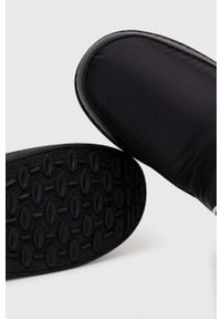 Love Moschino śniegowce SKIBOOT20 kolor czarny JA24032G0HISA000. Nosek buta: okrągły. Zapięcie: sznurówki. Kolor: czarny. Materiał: guma #2