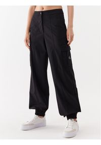 Calvin Klein Jeans Spodnie materiałowe J20J221636 Czarny Regular Fit. Kolor: czarny. Materiał: syntetyk, materiał