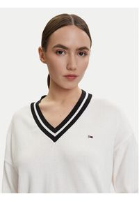 Tommy Jeans Sweter DW0DW22778 Biały Regular Fit. Kolor: biały. Materiał: bawełna #5