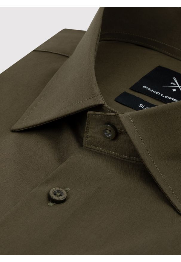Pako Lorente - PAKO LORENTE – Oliwkowa koszula męska długi rękaw. Okazja: na co dzień. Kolor: niebieski, beżowy, zielony, oliwkowy. Materiał: bawełna, elastan. Długość rękawa: długi rękaw. Długość: długie. Wzór: gładki. Styl: casual