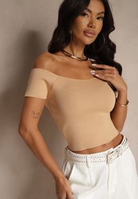 Renee - Jasnobrązowa Bluzka z Odkrytymi Ramionami Silarea. Okazja: na co dzień. Kolor: brązowy. Sezon: lato. Styl: klasyczny, elegancki, casual #3
