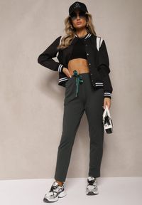 Renee - Ciemnozielone Casualowe Spodnie z Bawełny High Waist z Gumką w Pasie Beliefra. Okazja: na co dzień. Stan: podwyższony. Kolor: zielony. Materiał: bawełna. Styl: casual #2