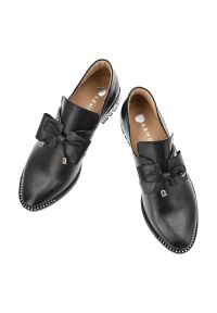 Czarne Półbuty Armodo Skórzane Oxfordy Damskie. Kolor: czarny. Materiał: skóra. Wzór: geometria. Obcas: na obcasie. Styl: klasyczny. Wysokość obcasa: niski #3